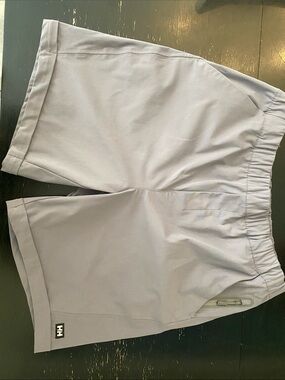 Helly Hansen Men's “Lyric” Light Gray Shorts - Large